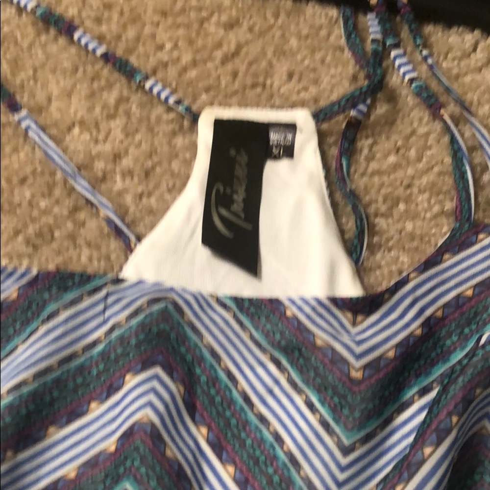 Dress - Picture 4 of 4